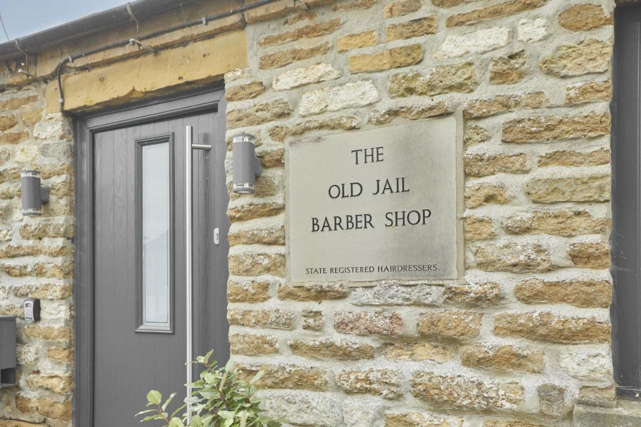 Host & Stay - The Old Jail Barber'S Shop Seamer Exteriör bild
